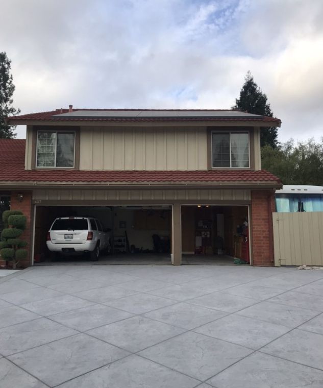 this is a picture of concrete driveway in Elk Grove, CA